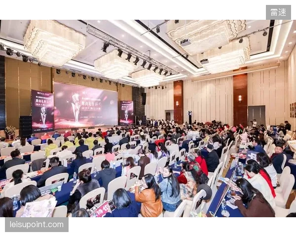 冗长、空洞的领导致辞环节，是否正在系统性地摧毁颁奖礼为Z世代观众建立的情感连接点？